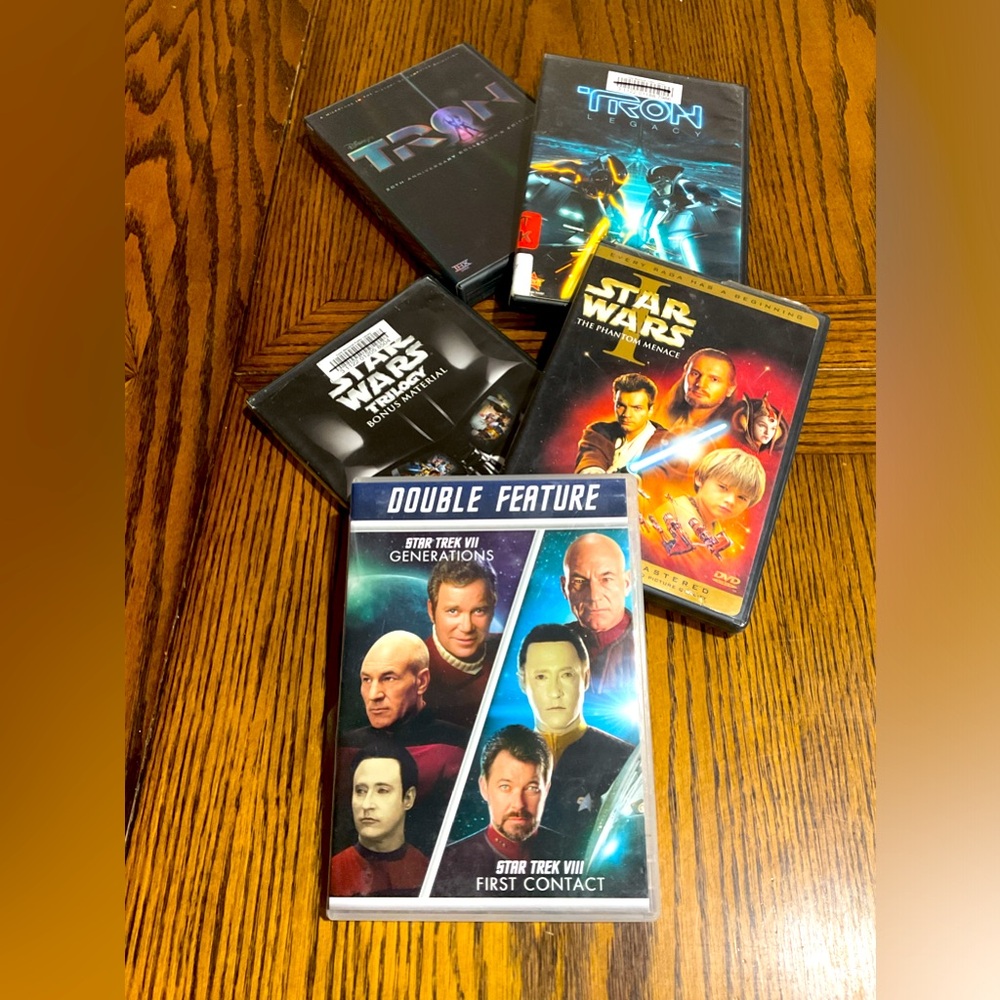 5 Sci-fi DVDs : Tron, StarWars 7, 8, Trilogy & Star Trek